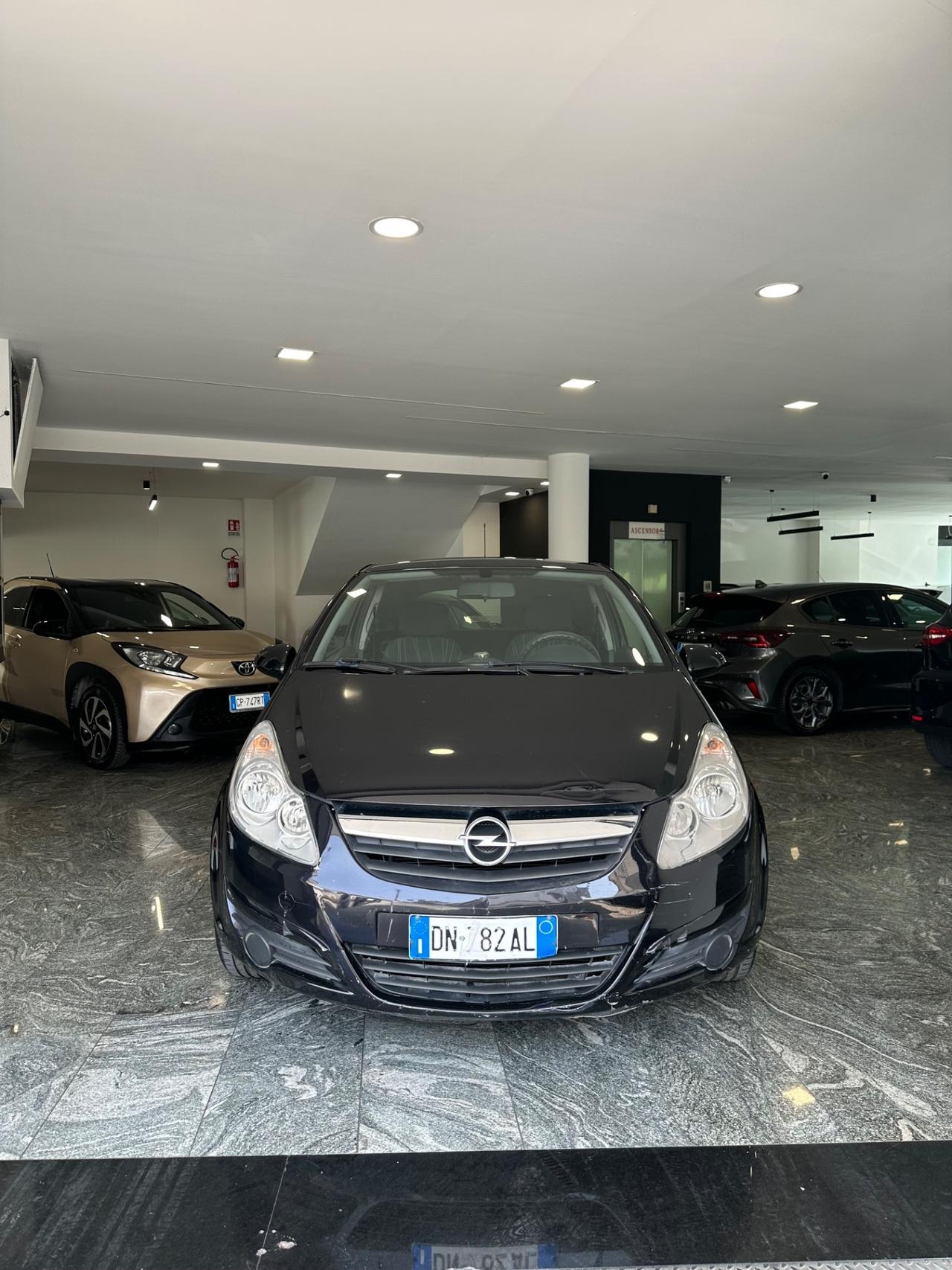Opel Corsa 1.2 3 porte Enjoy