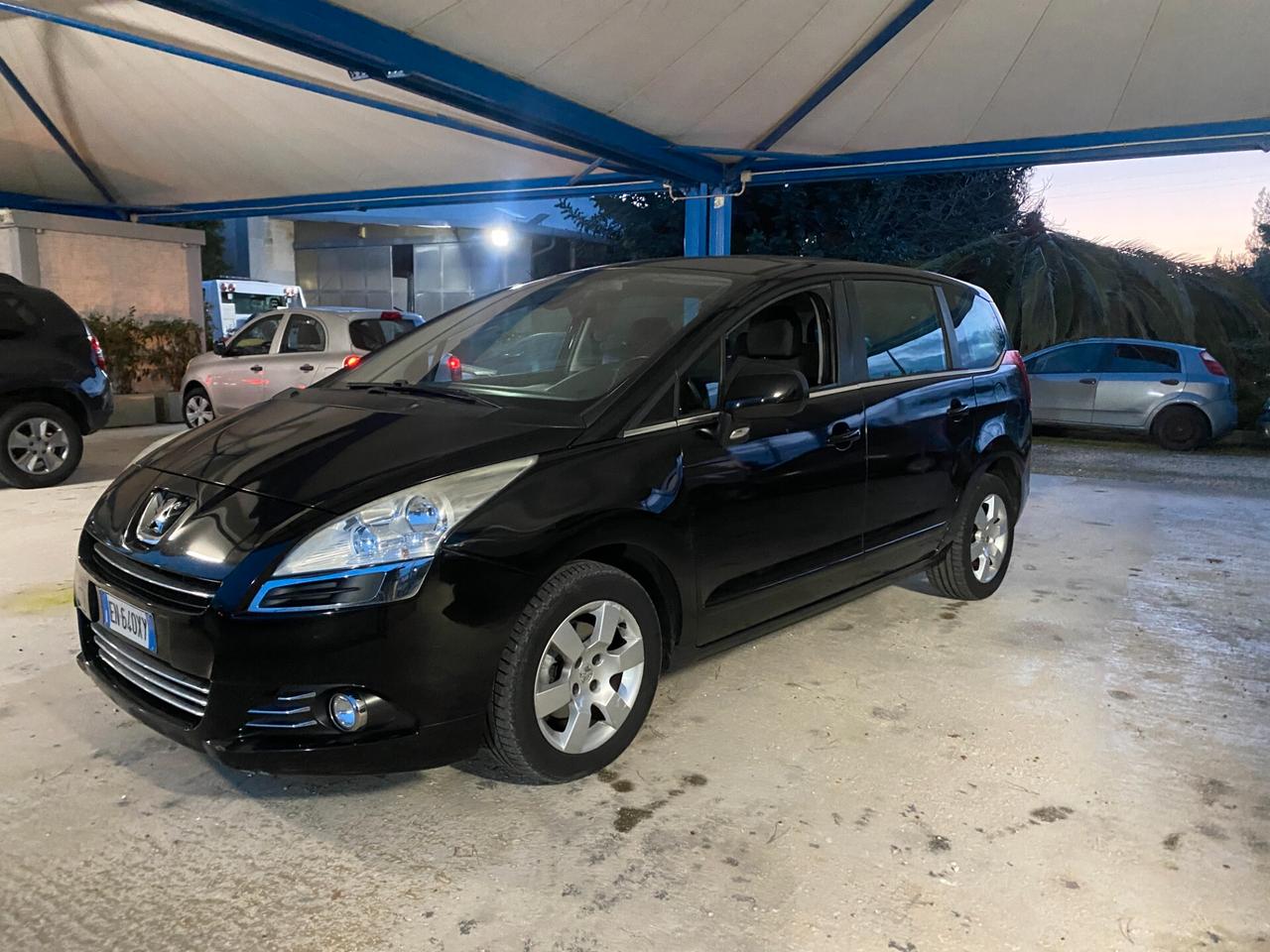 Peugeot 5008 1.6 HDi 112CV Activ--- 7 POSTI---KM CERTIFICATI