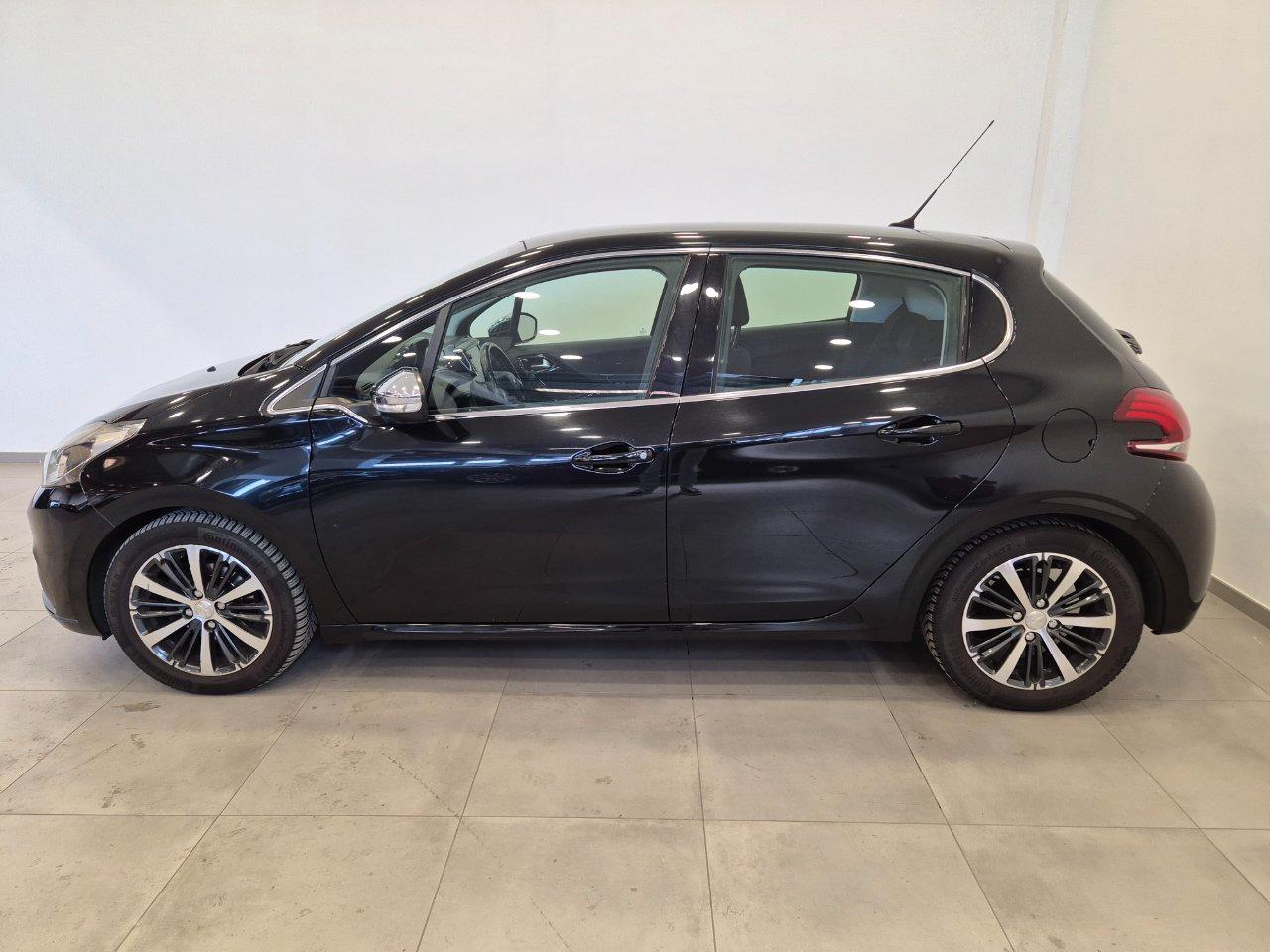 Peugeot 208 1.2 puretech Allure 5P - NEOPATENTATI - UNIPROPRIETARIO - Cam - Carplay