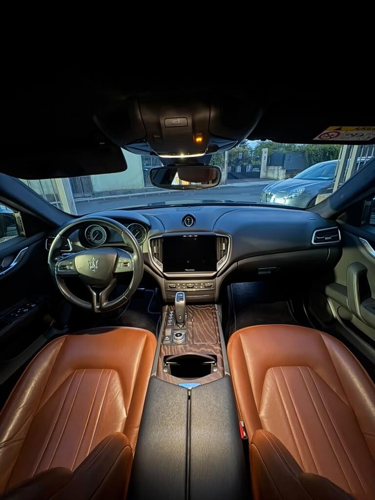 Maserati Ghibli L4 330 CV MHEV Gransport