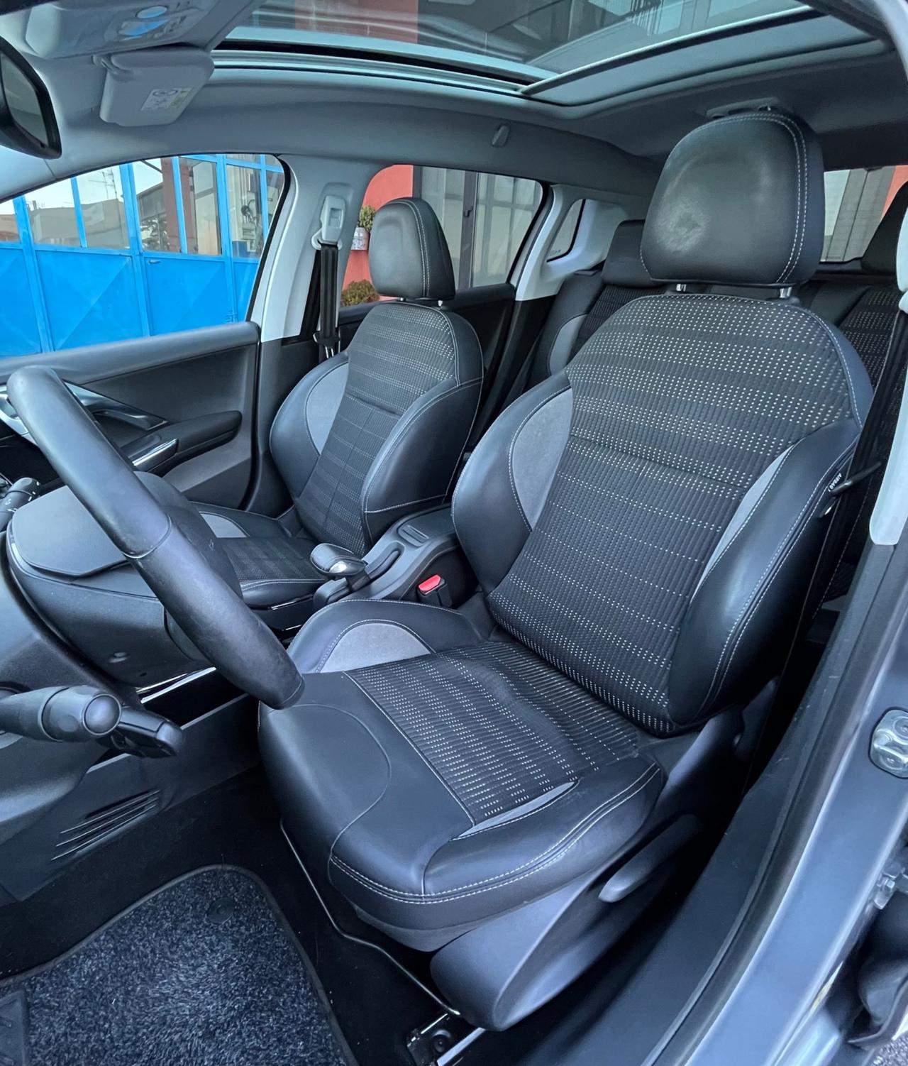 Peugeot 2008 BlueHDi 100 Allure-km192000-