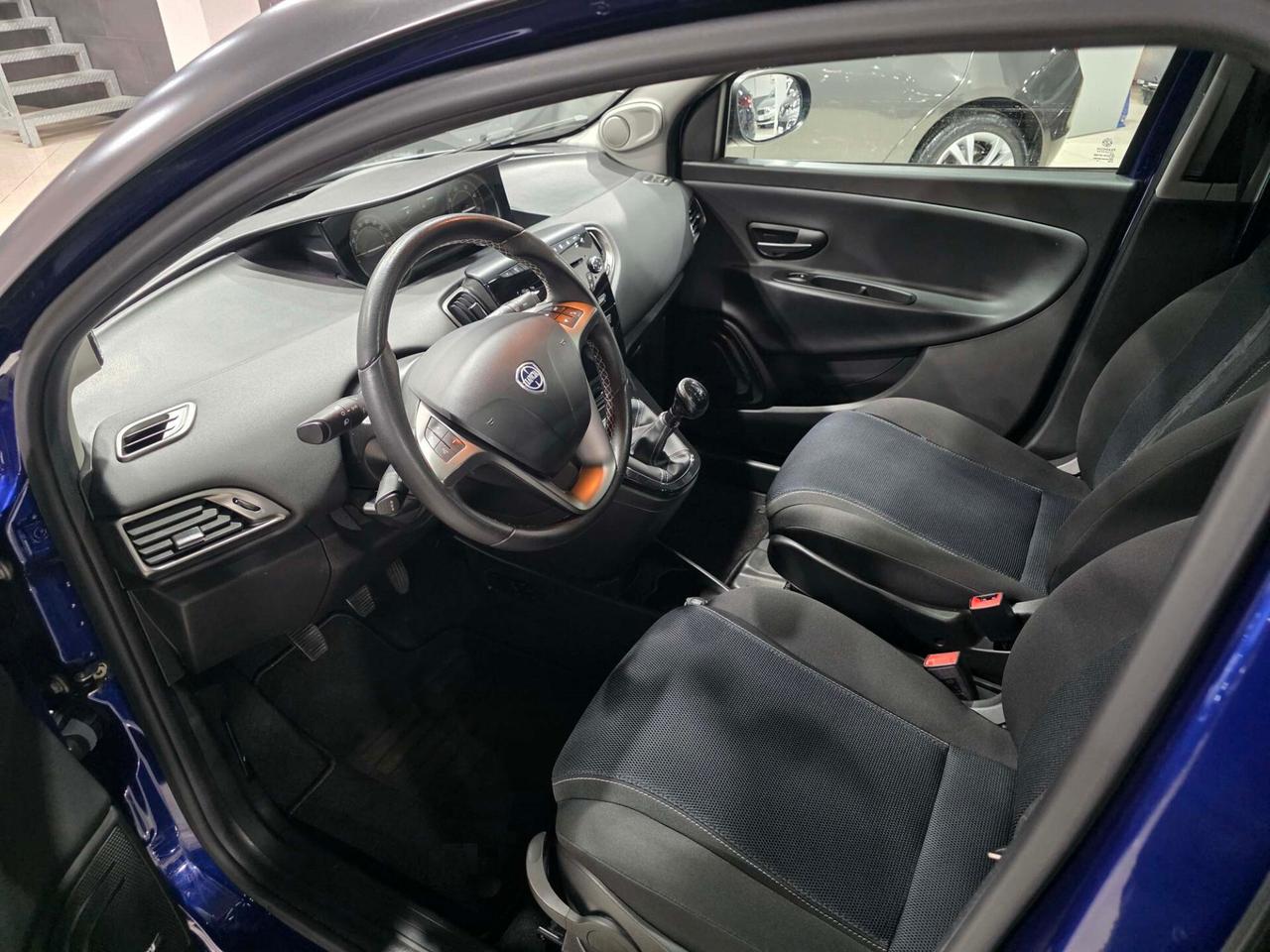 Lancia Ypsilon 1.3 MJT 16V 95 CV 5 porte S&S S Momodesign