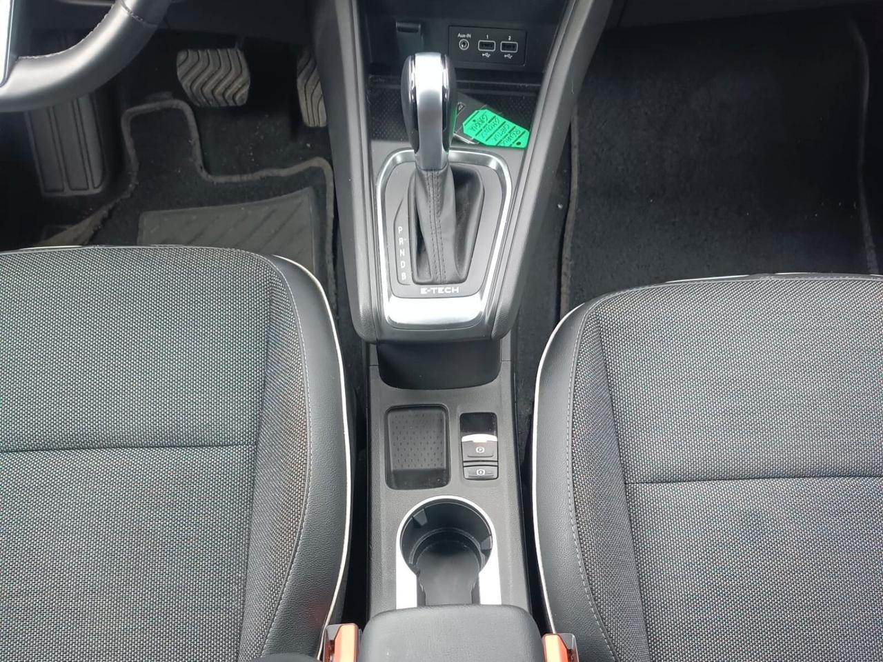 Renault Captur 1.6 E-Tech hybrid Techno Fast Track 145cv auto