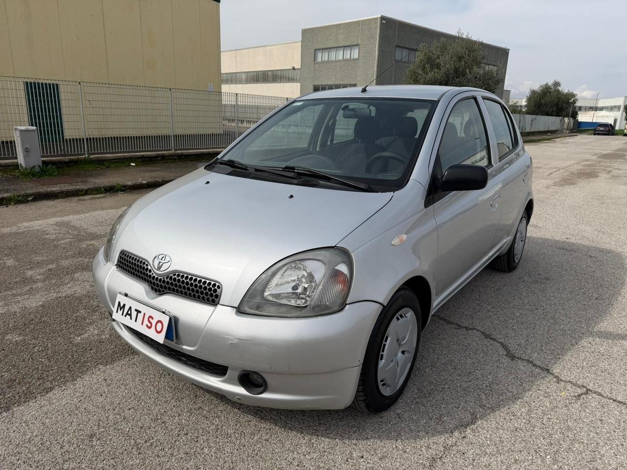 Toyota Yaris 1.3i 16V cat 5 porte Luna