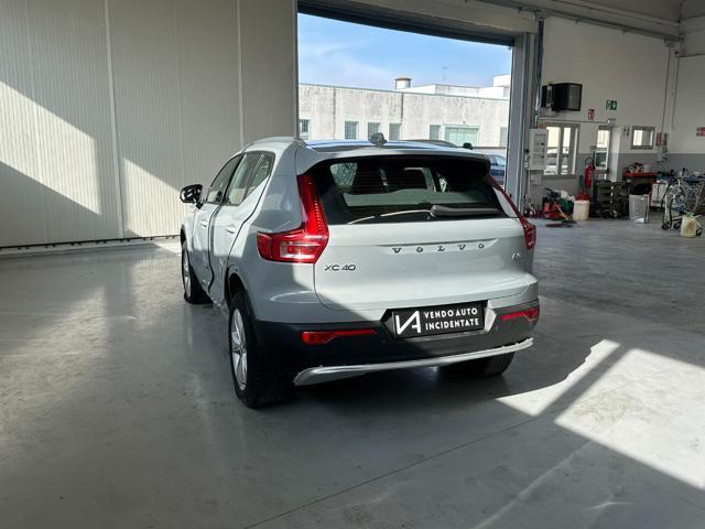 VOLVO XC40 B3 AUTOMATICO CORE