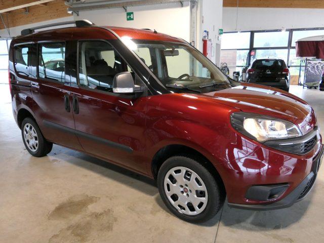 FIAT Doblo Doblò 1.4 T-Jet 16V Lounge 7P: