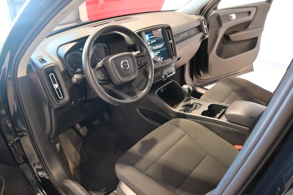 VOLVO XC40 D3 2.0 150CV MOMENTUM CORE