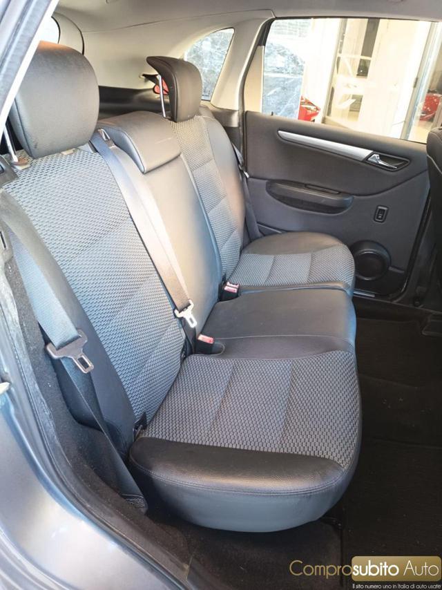 MERCEDES-BENZ B 200 CDI Premium