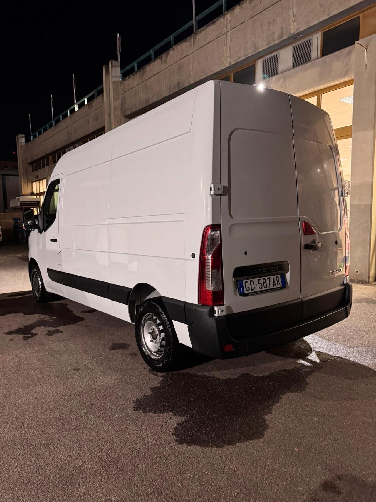 Renault MASTER III Furgone/100kw/136cv T33 2.3 dCi .