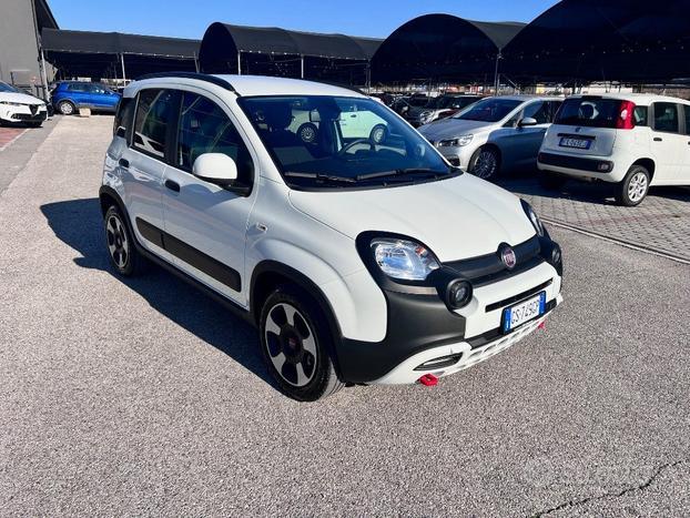 FIAT Panda 1.0 FireFly S&S Hybrid Cross