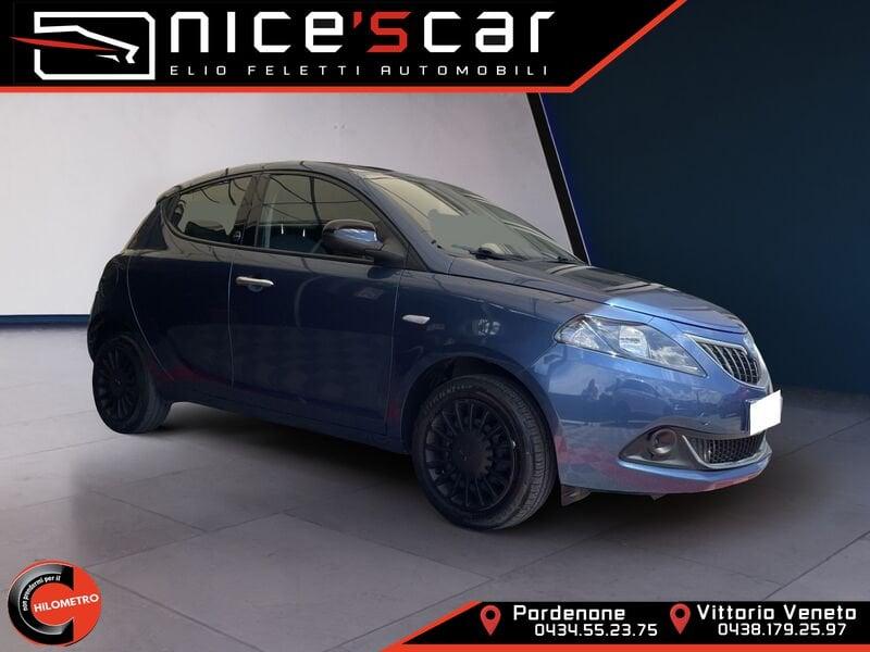 Lancia Ypsilon Ypsilon 1.0 FireFly 5 porte S&S Hybrid Ecochic Silver