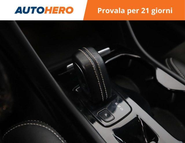 VOLVO XC40 T5 AWD Geartronic R-design