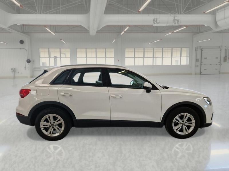 AUDI Q3 35 TDI S tronic Business