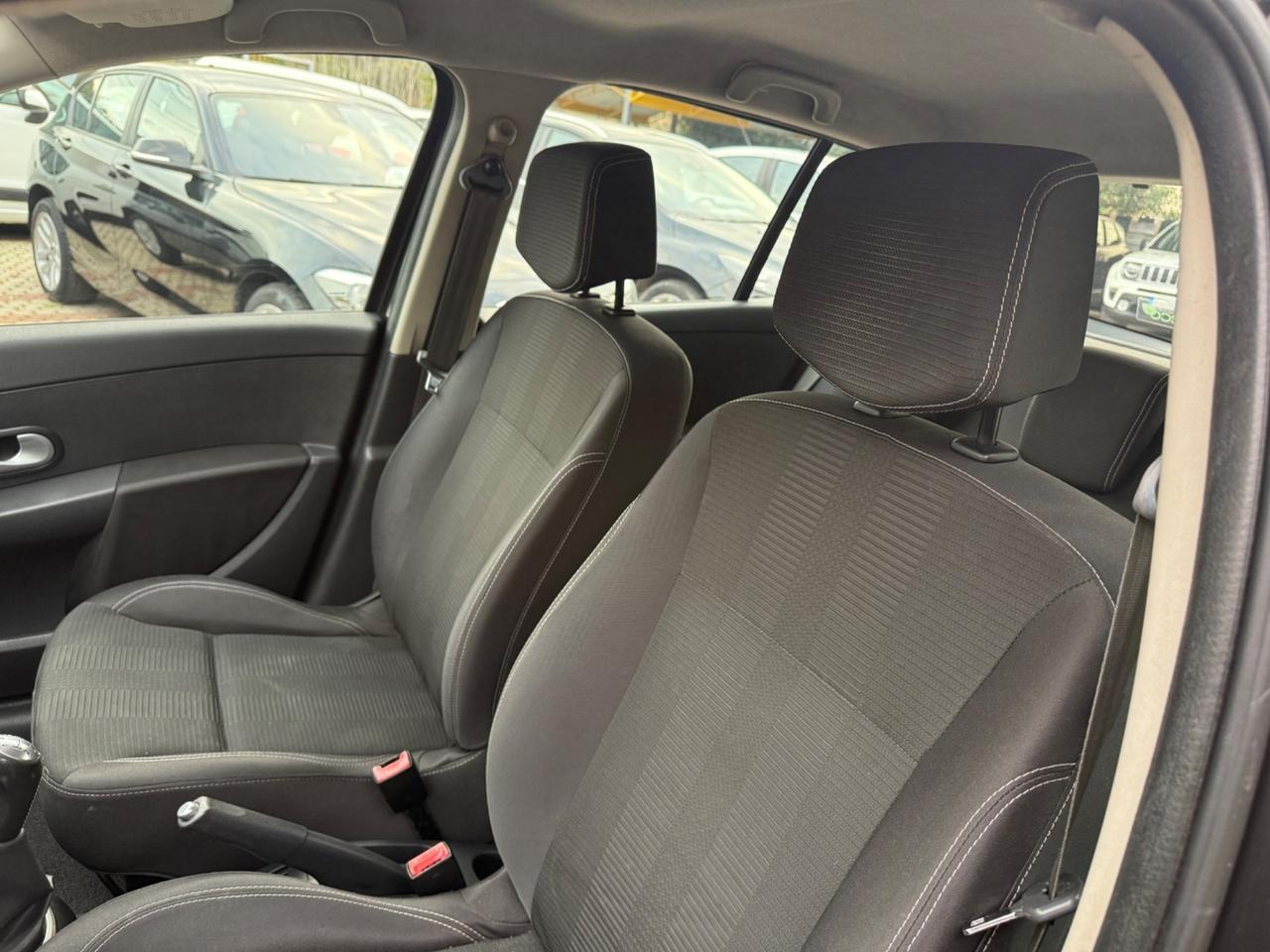 Renault Clio 1.5 dCi 90CV 5 porte Km Certificati