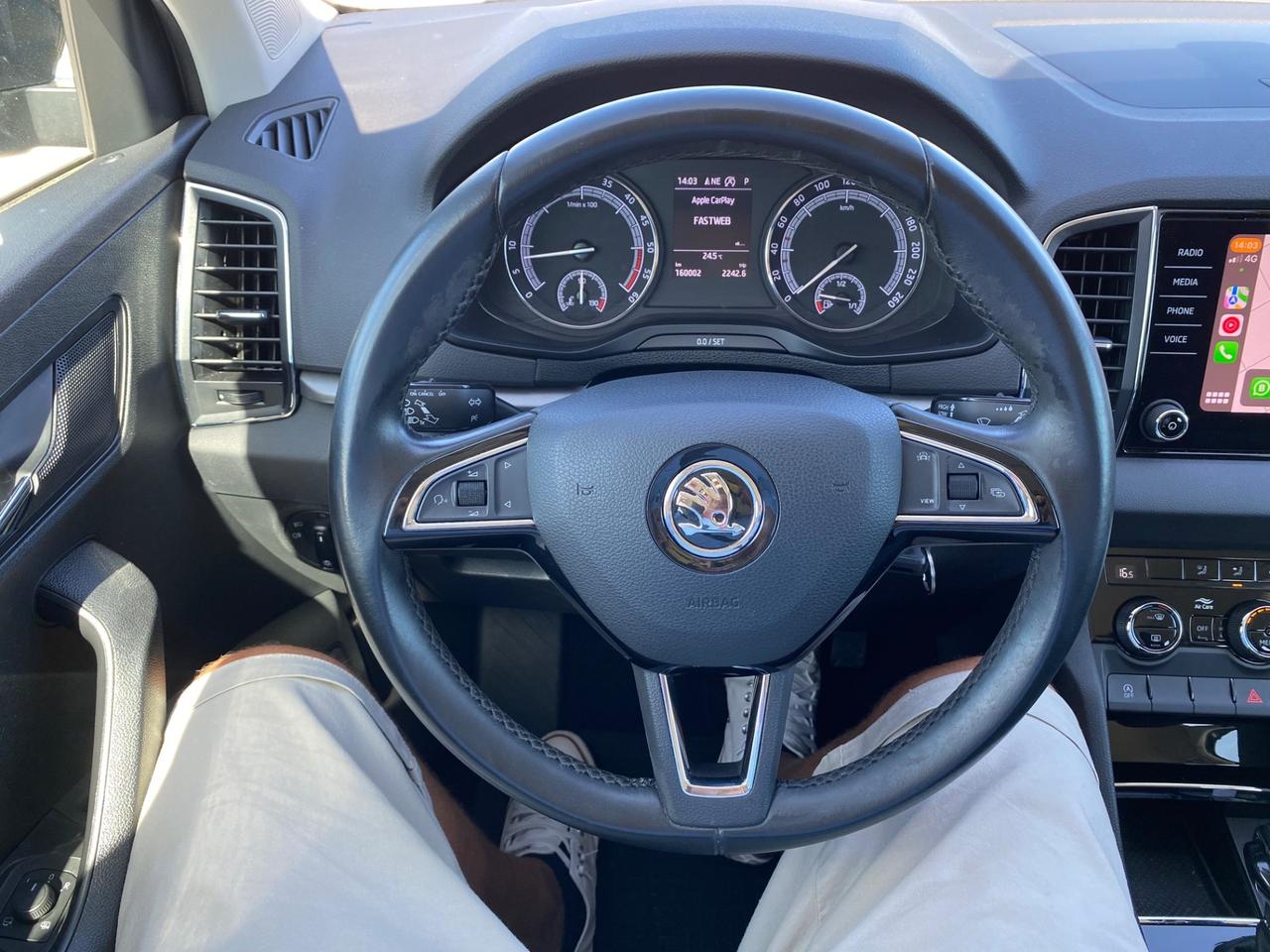 Skoda Karoq 1.6 TDI SCR DSG Ambition IVA ESPOSTA UNICO PROPIETARIO TAGLIANDI UFFICIALI SKODA