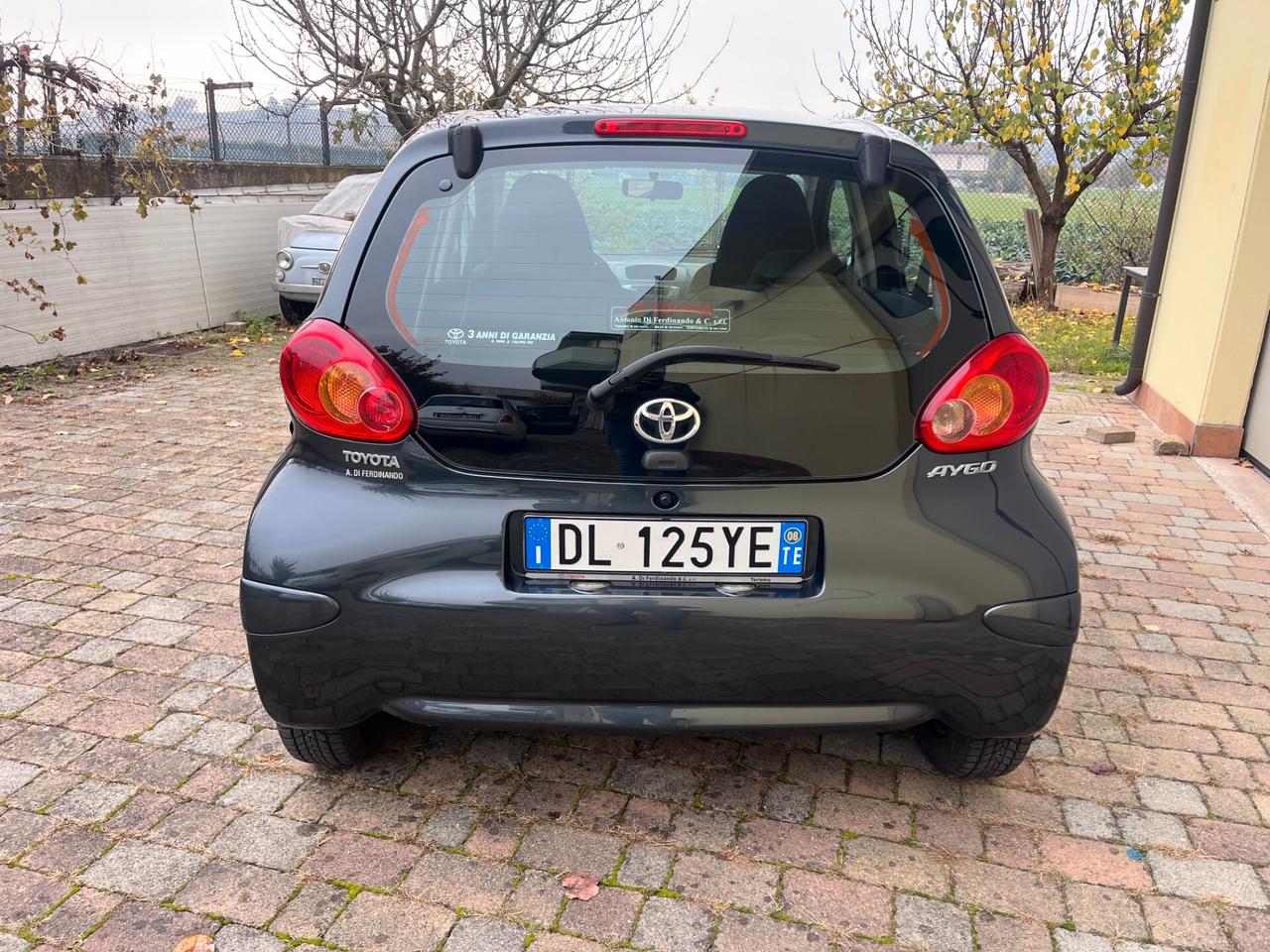 Toyota Aygo 1.0 12V VVT-i 5 porte Sol