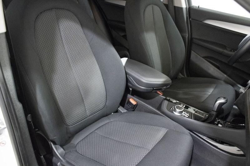 BMW X2 sDrive 18d Business X