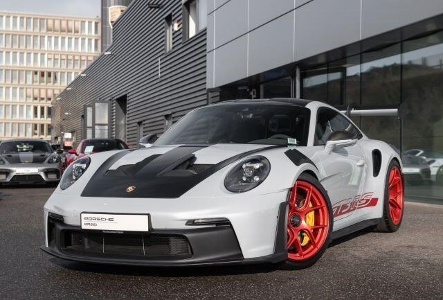 Porsche 911 GT3 RS Weissach
