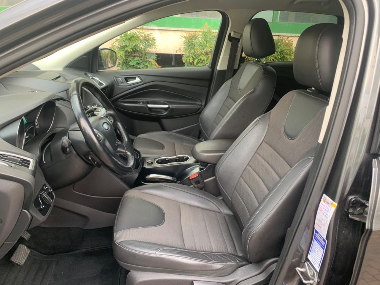 Ford Kuga 2.0 TDCI 150 CV S&S 4WD Powershift Titanium Business