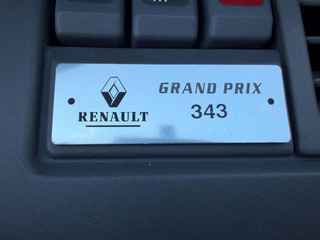 RENAULT Clio 1.8i 16V Grand Prix 343/500