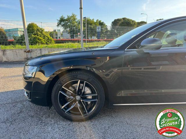 AUDI A8 50 TDI 3.0 quattro Fari Full Led R.Lega 19"