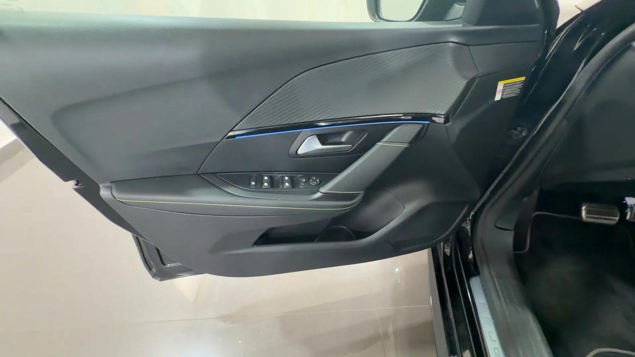 Peugeot 208 Hybrid 110 e-DCS6 GT