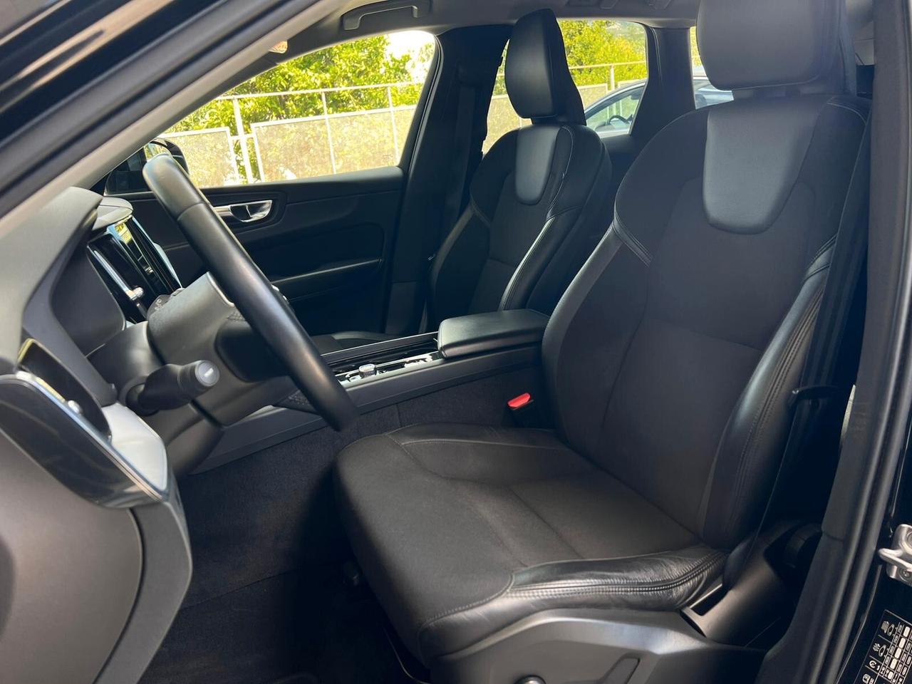 Volvo XC 60 XC60 B4 (d) AWD Geartronic Momentum Pro