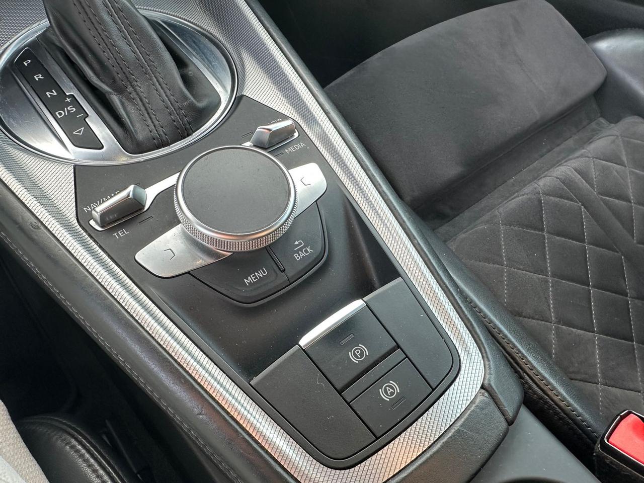 Audi TT S Line 2.0 TFSI #8773