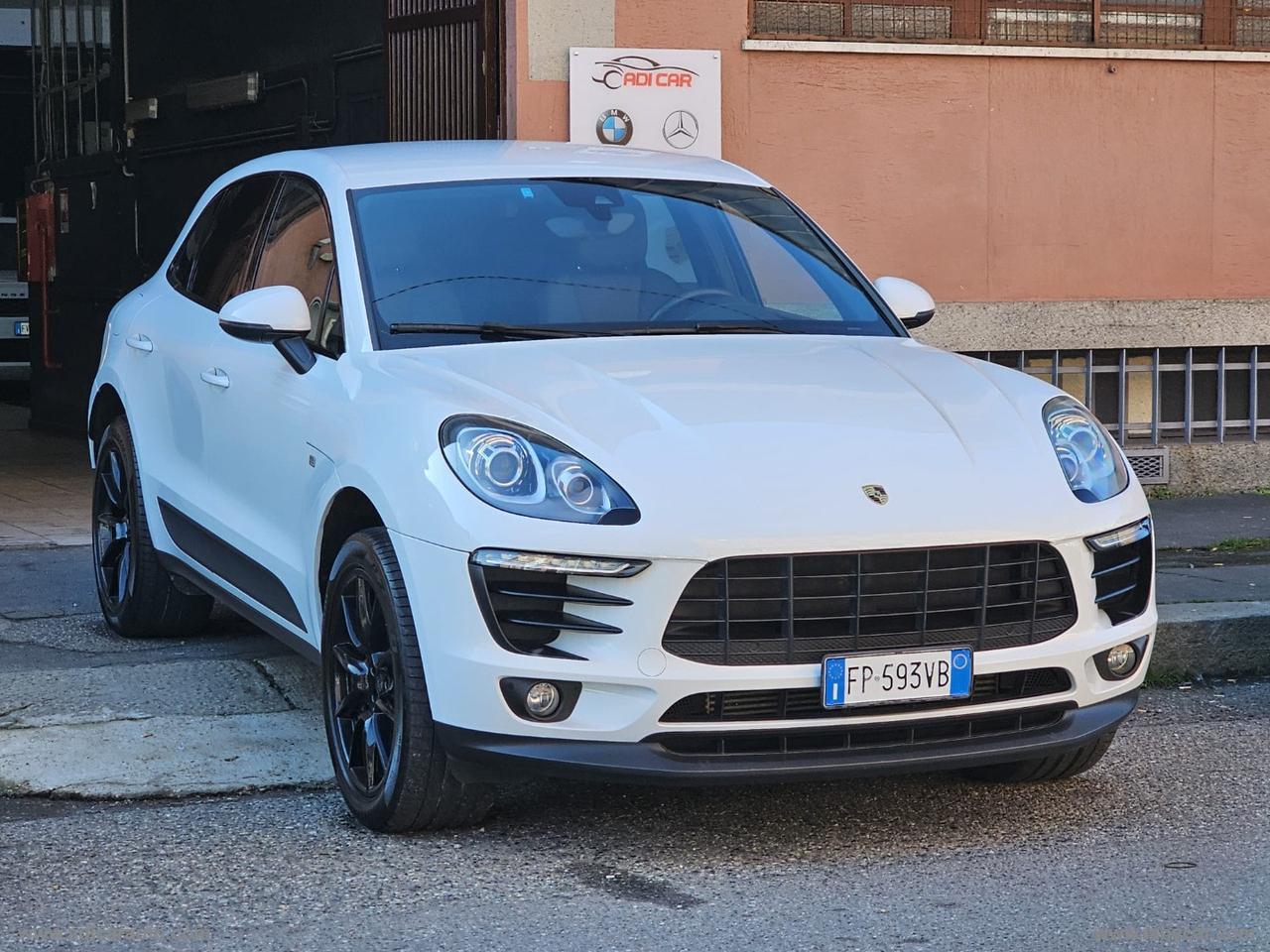 PORSCHE Macan 2.0 252CV Pure White