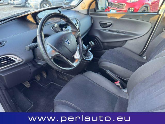 LANCIA Ypsilon 1.2 69 CV 5 porte Platinum