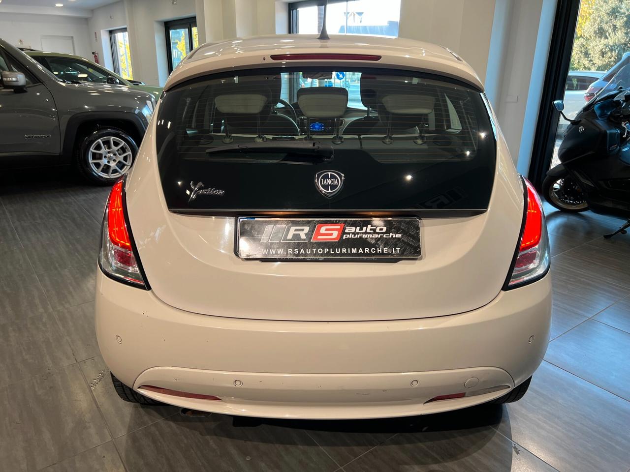 Lancia Ypsilon 1.2 69 CV 5 porte Gold METANO