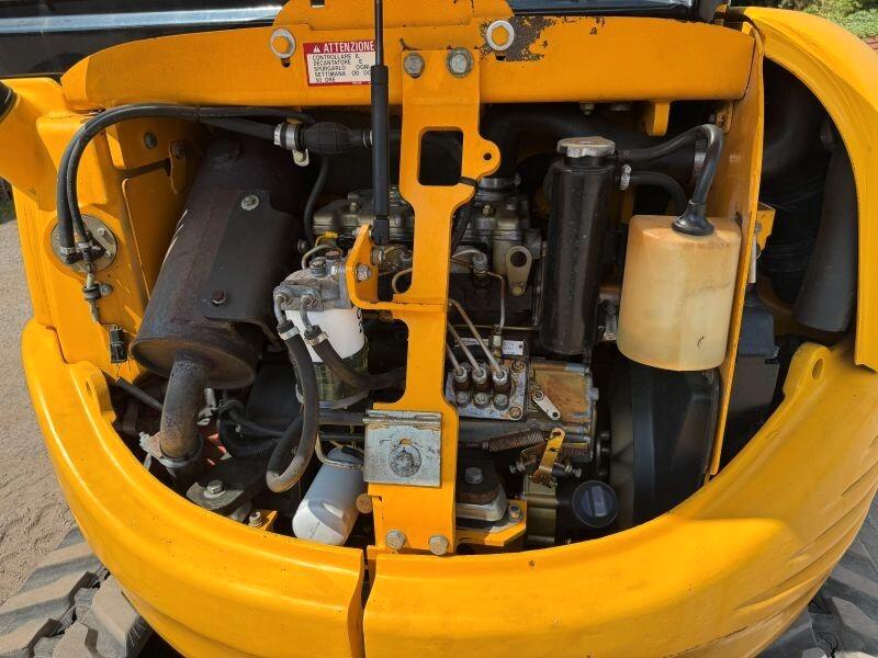 MINIESCAVATORE JCB 8027 GIROSAGOMA