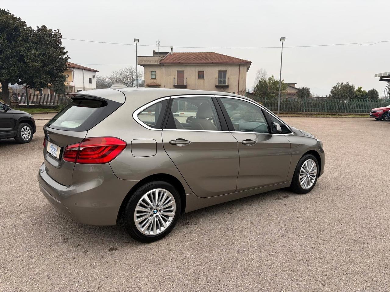 Bmw 2er Active Tourer 216d Luxury