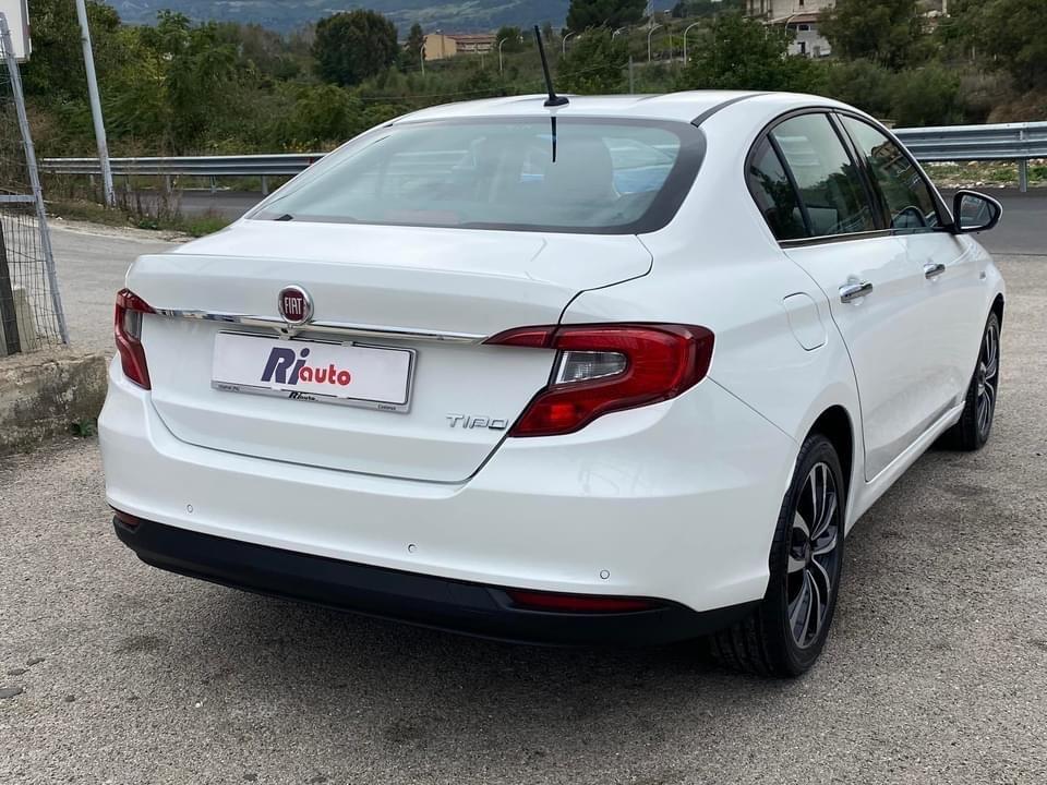 Fiat Tipo 1.6 Mjt Opening Edition