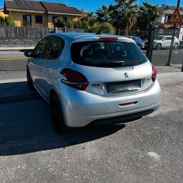 Peugeot 208 BlueHDi 75 5 porte Allure