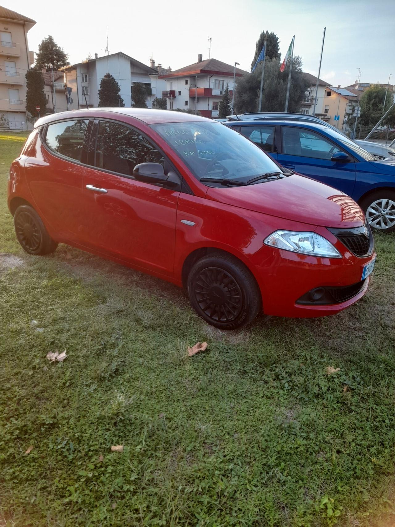 Lancia Ypsilon 1.0 5 porte Hybrid PROMO