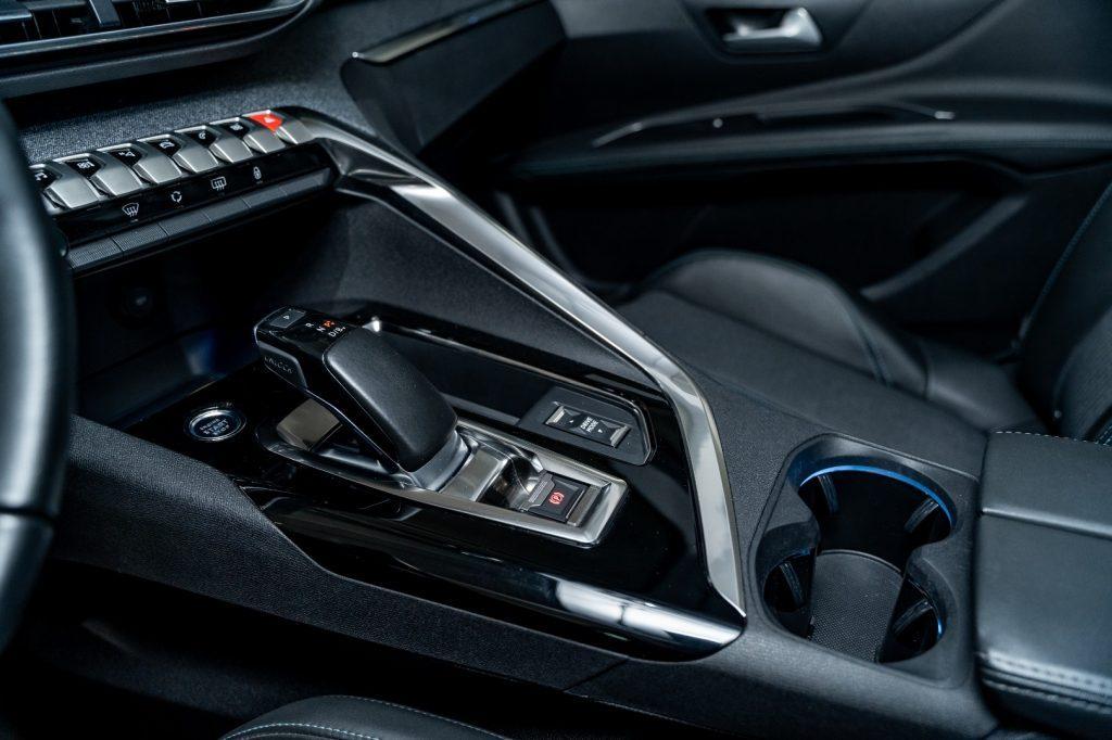 PEUGEOT 3008 1.6 Hybrid phev 225cv e-EAT8 Allure