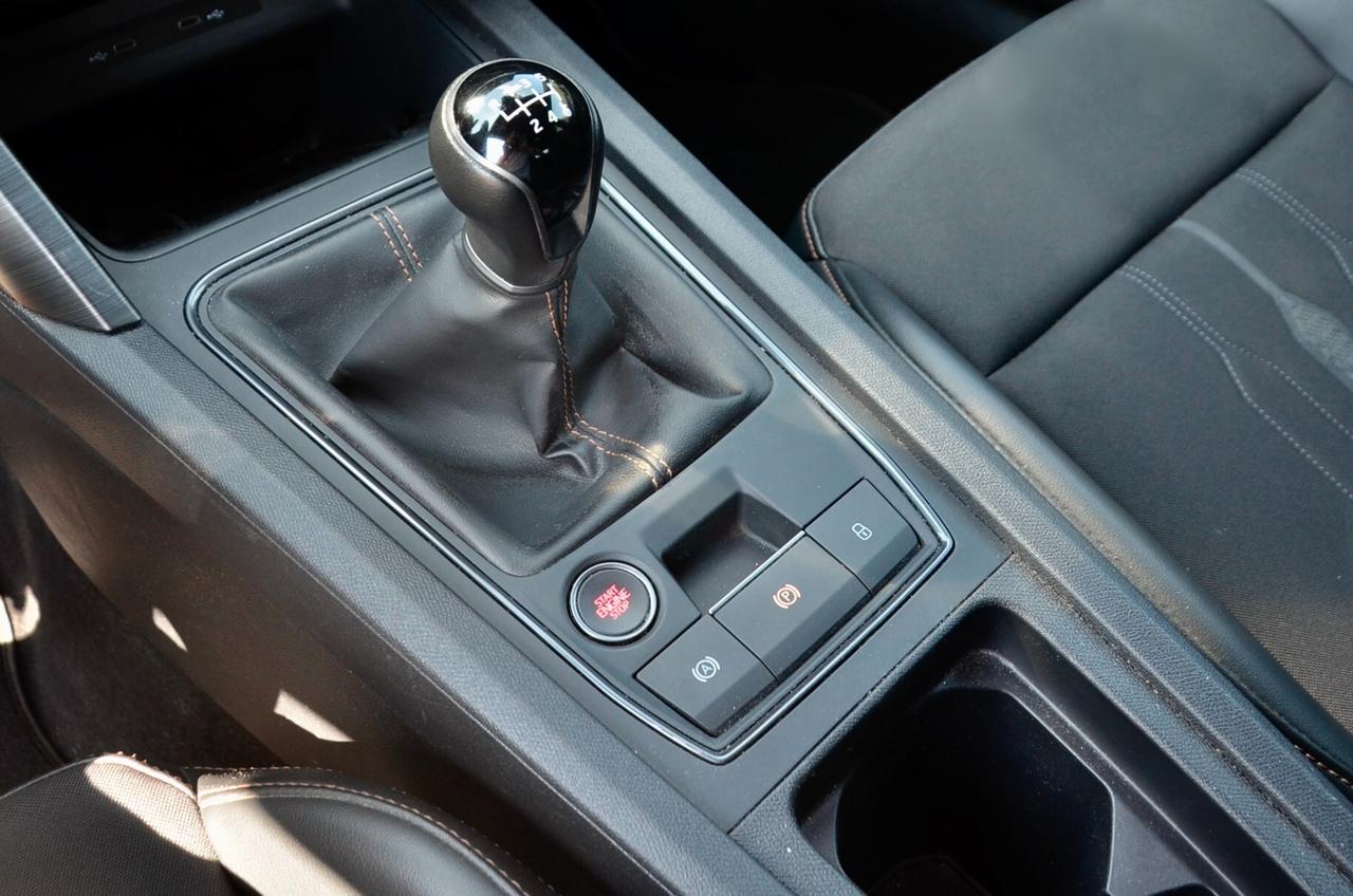 CUPRA FORMENTOR 1.5 TSI 150cv MANUALE, UNICOPROPRIETARIO, EURO 6D, UFF ITALIANA, SERVICE UFF CUPRA, RETROCAMERA, PERMUTE