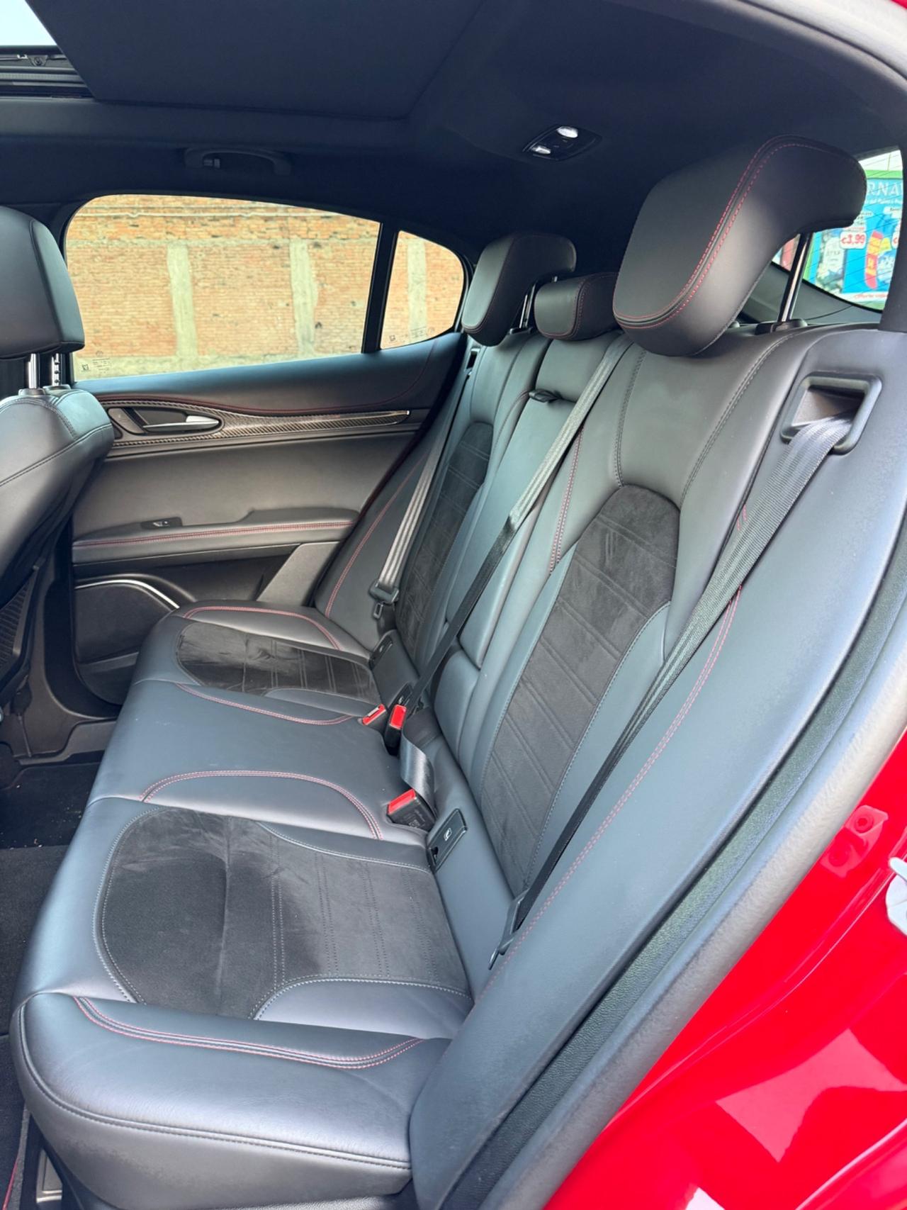 Alfa Romeo Stelvio 2.9 Bi-Turbo V6 510 CV AT8 Quadrifoglio