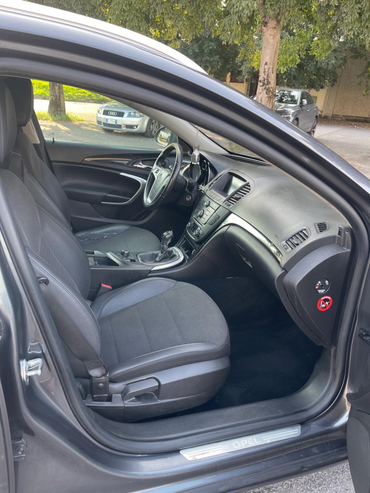 Opel Insignia 2.0 CDTI Sports Tourer Cosmo 2011