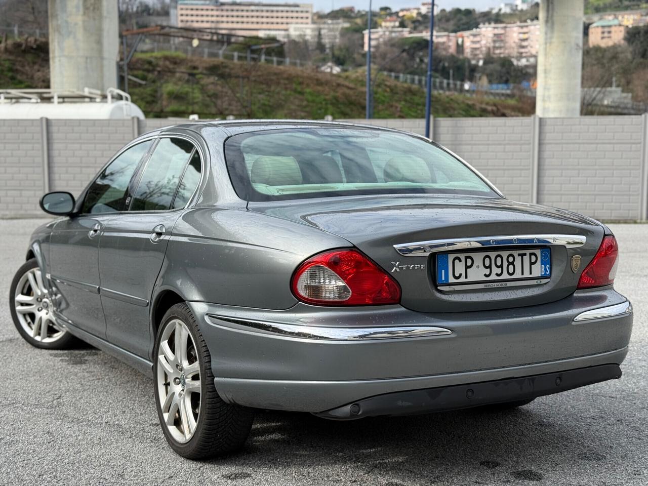 Jaguar X-Type 2 litri V6 24V BENZINA Executive