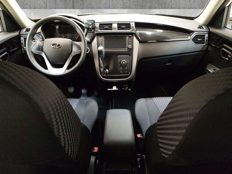Mahindra KUV100 1.2 K8