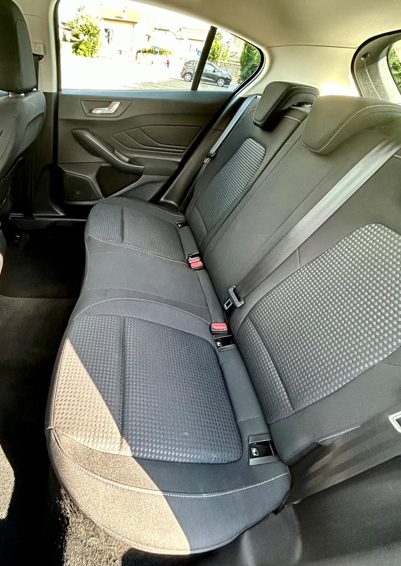 Ford Focus 1.5 EcoBlue 120 CV automatico 5p. ADATTA A NEOPATENTATI