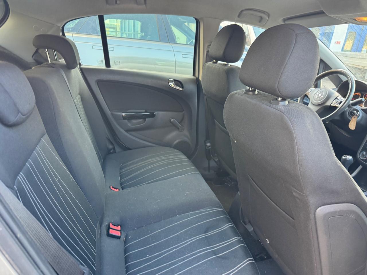 Opel Corsa 1.2 5 porte Cosmo