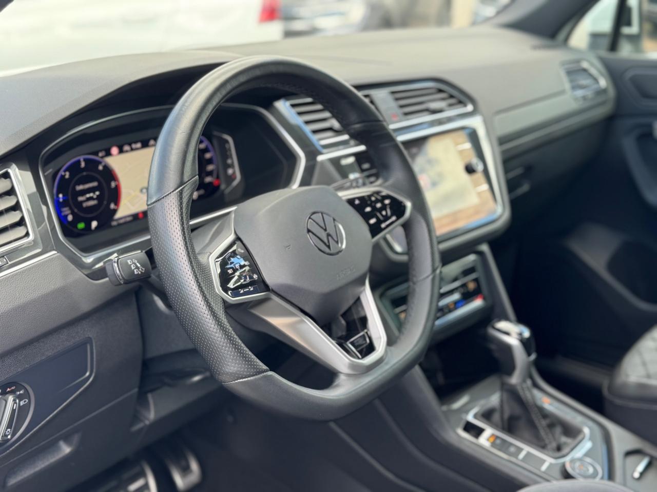 Volkswagen Tiguan 2.0 TDI 150 CV SCR DSG 4MOTION R-Line