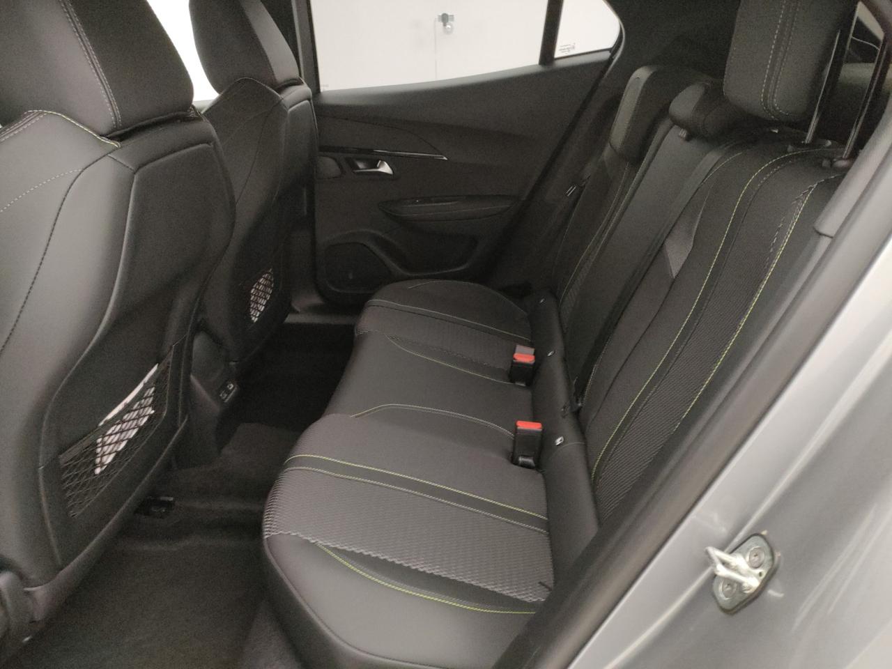 PEUGEOT NUOVO 2008 GT Puretech 130 EAT8 S&S