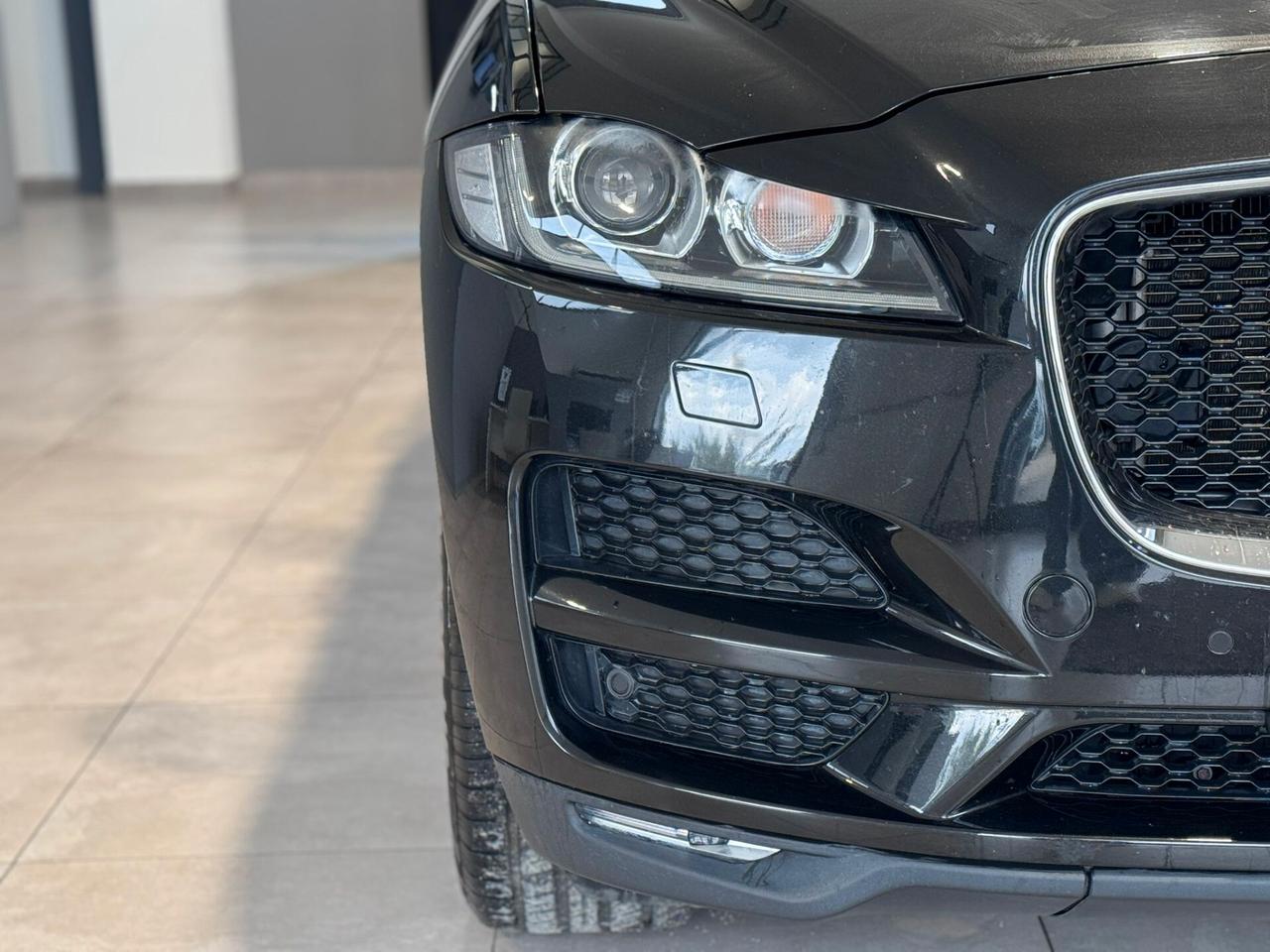 Jaguar F-Pace 2.0 D 180 CV AWD aut. Pure