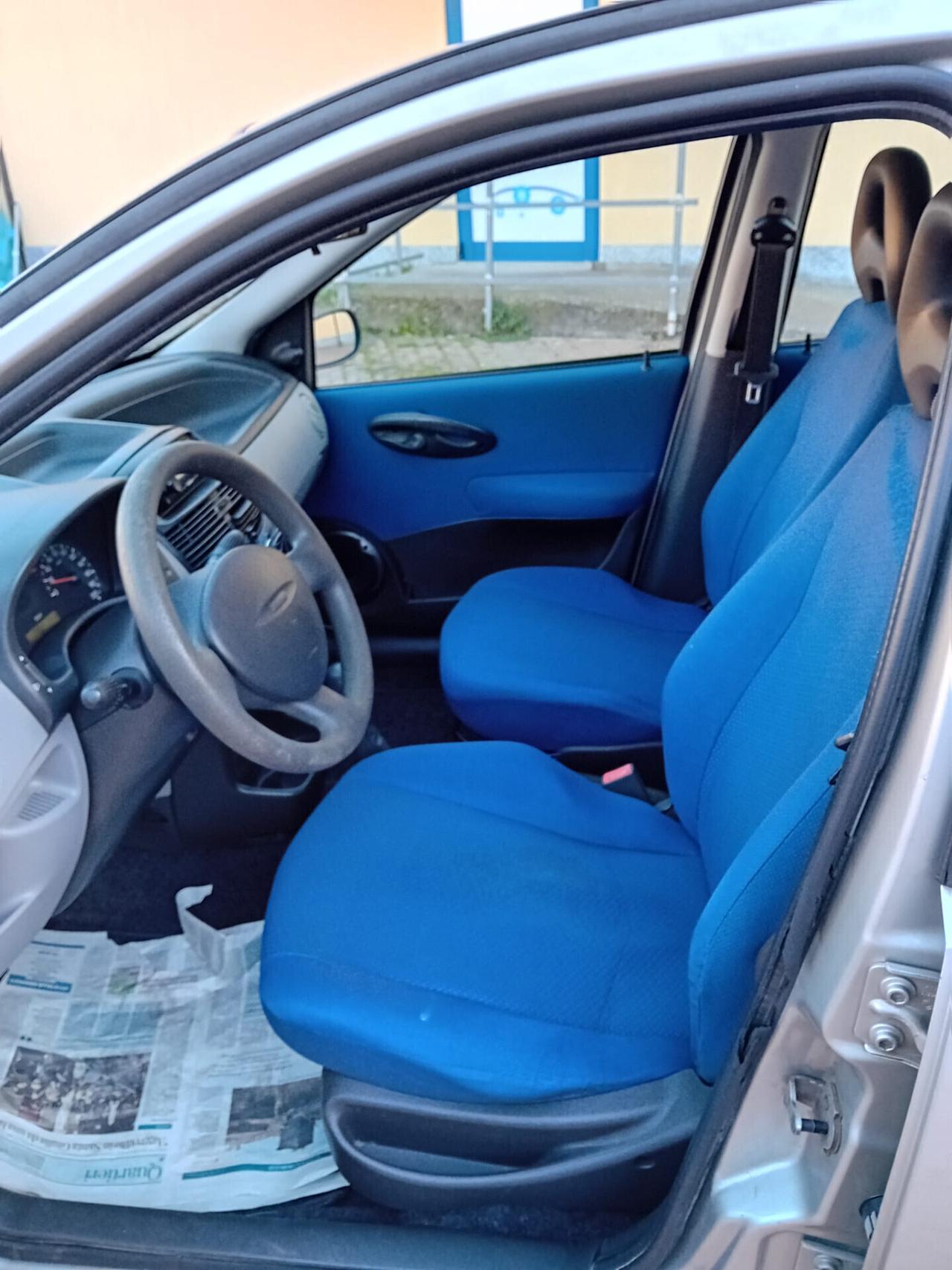 Fiat Punto 5 porte - APERTI AD AGOSTO