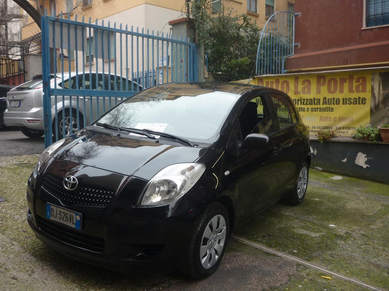 Toyota Yaris 1.0 5 porte Sol