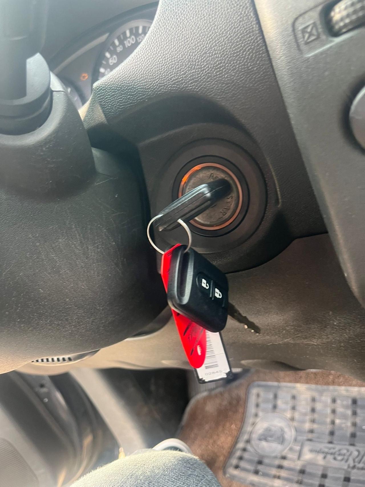 Nissan Navara 2.5 Diesel - 4x4